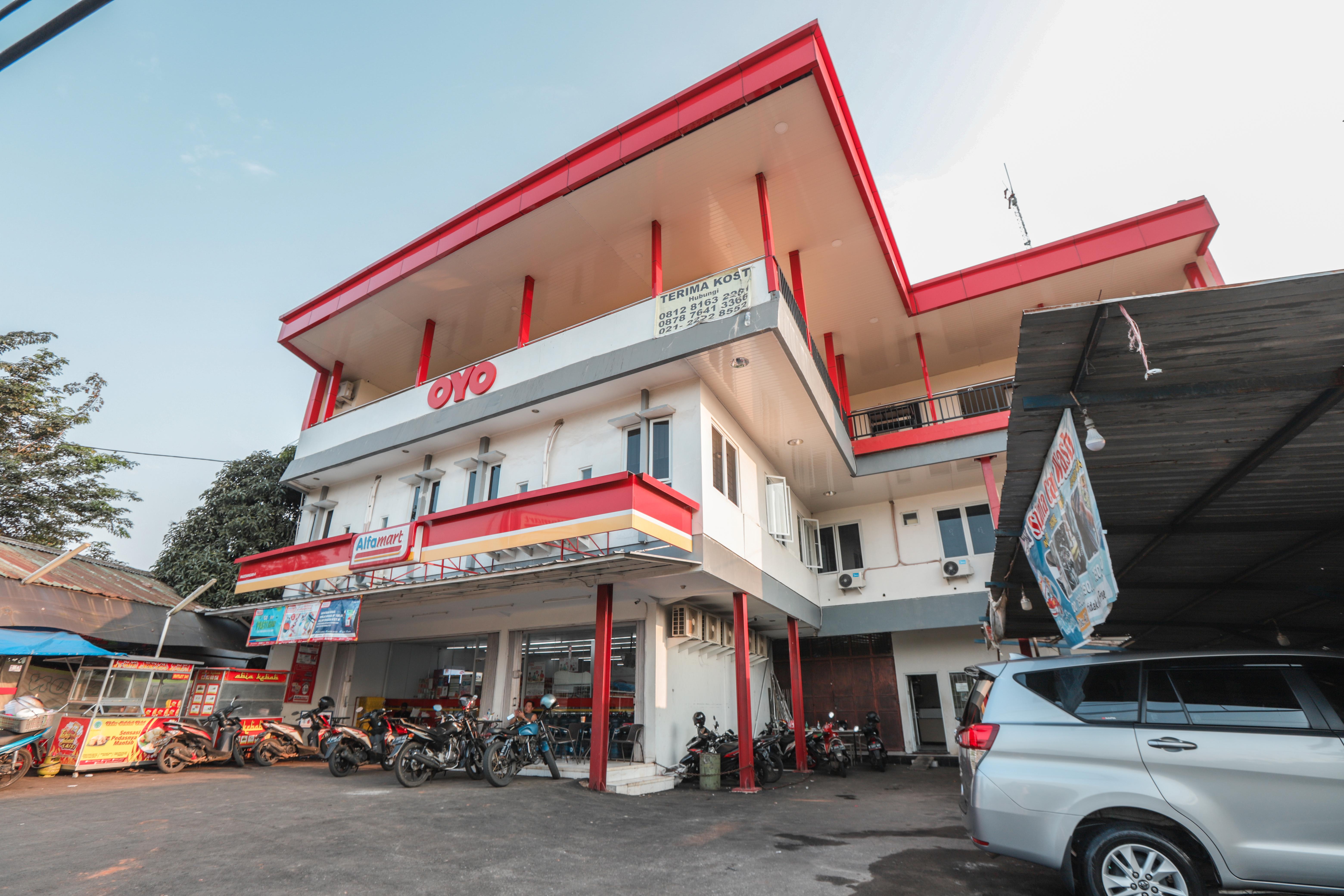 โอโย 387 อัลฟา เกสต์เฮาส์ Tegal  ภายนอก รูปภาพ